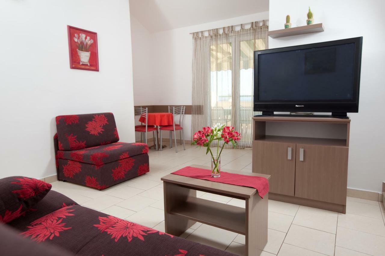 Apartments Smiljka II Tučepi Extérieur photo