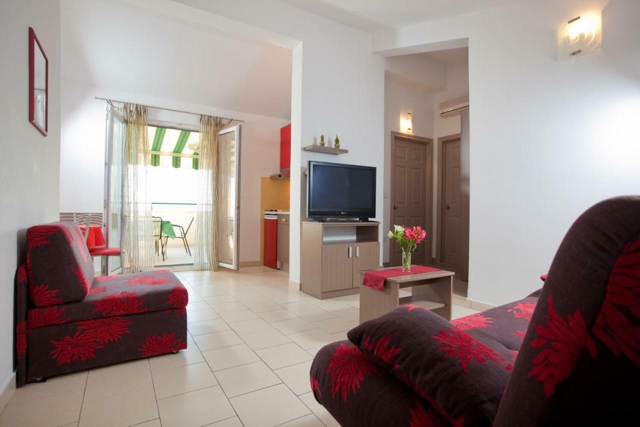 Apartments Smiljka II Tučepi Extérieur photo