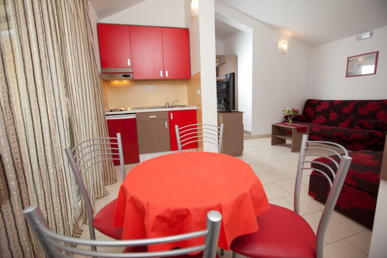 Apartments Smiljka II Tučepi Extérieur photo